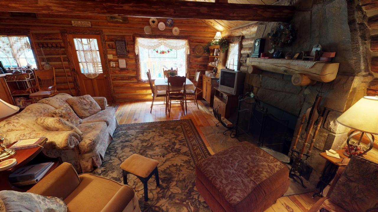 Cabin By The Creek With High Speed Wifi Red River Kültér fotó