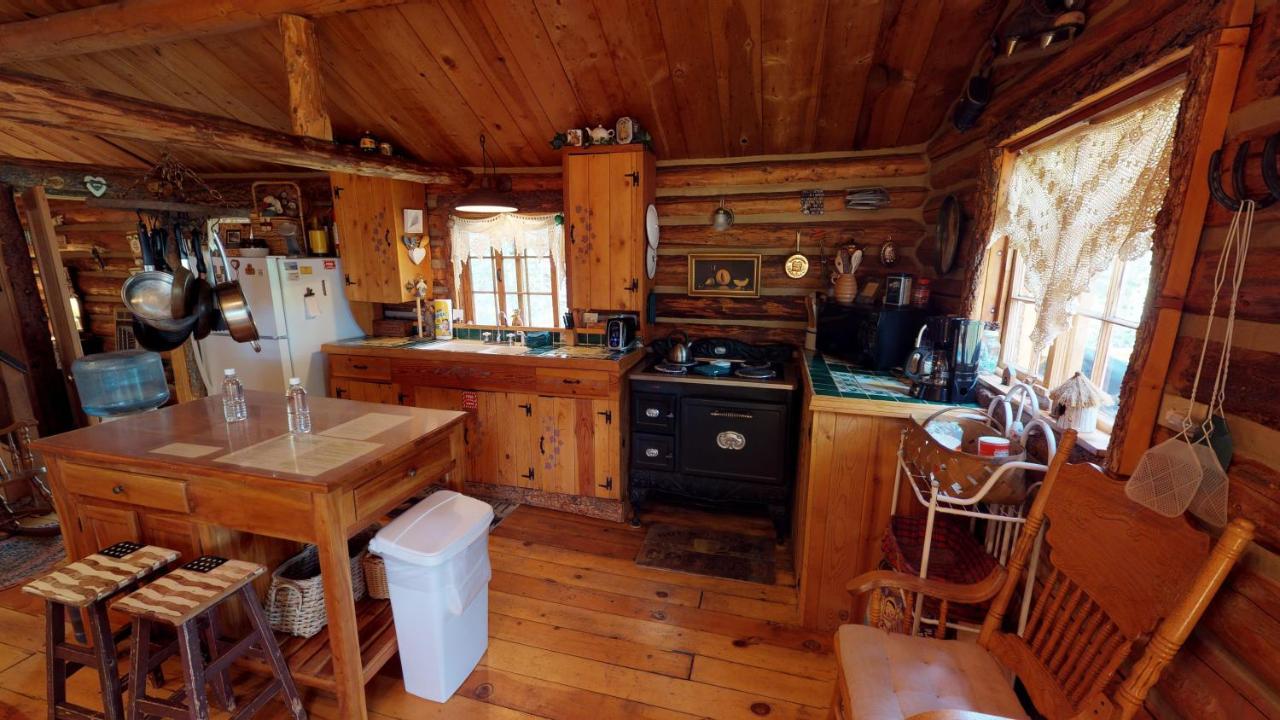 Cabin By The Creek With High Speed Wifi Red River Kültér fotó