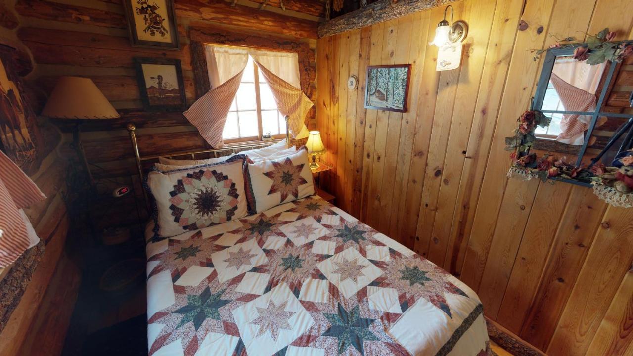 Cabin By The Creek With High Speed Wifi Red River Kültér fotó