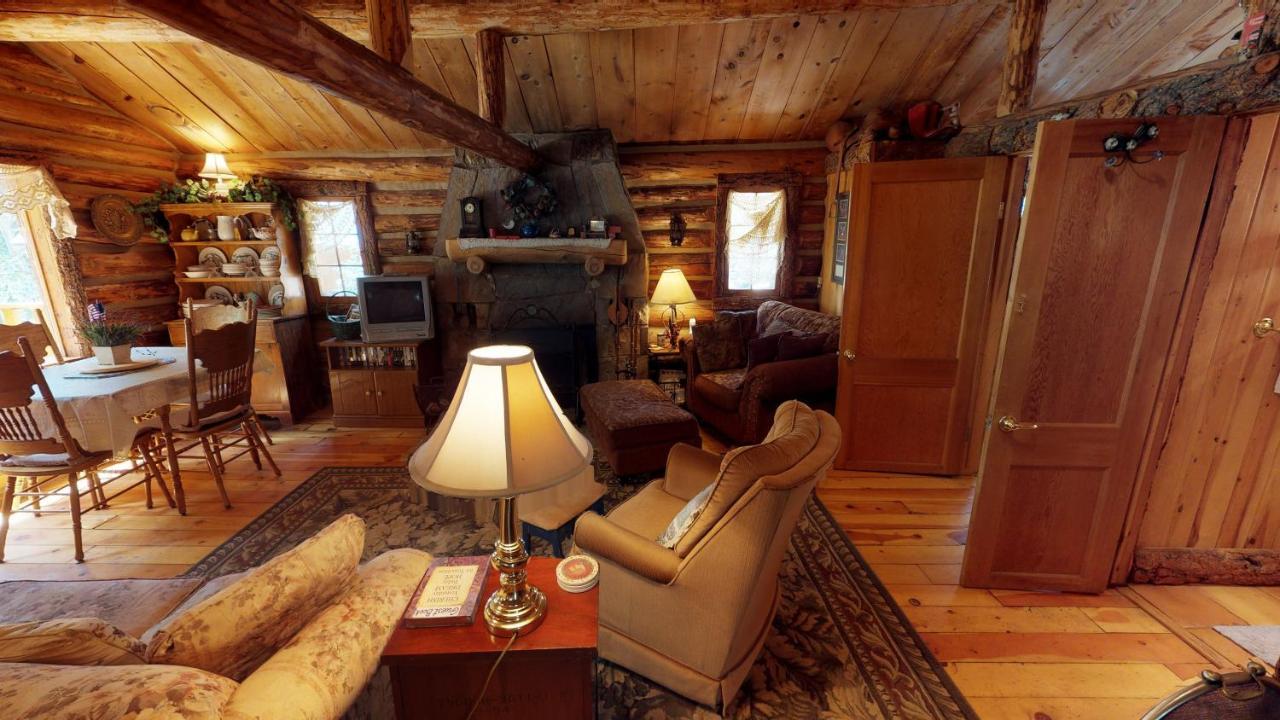 Cabin By The Creek With High Speed Wifi Red River Kültér fotó